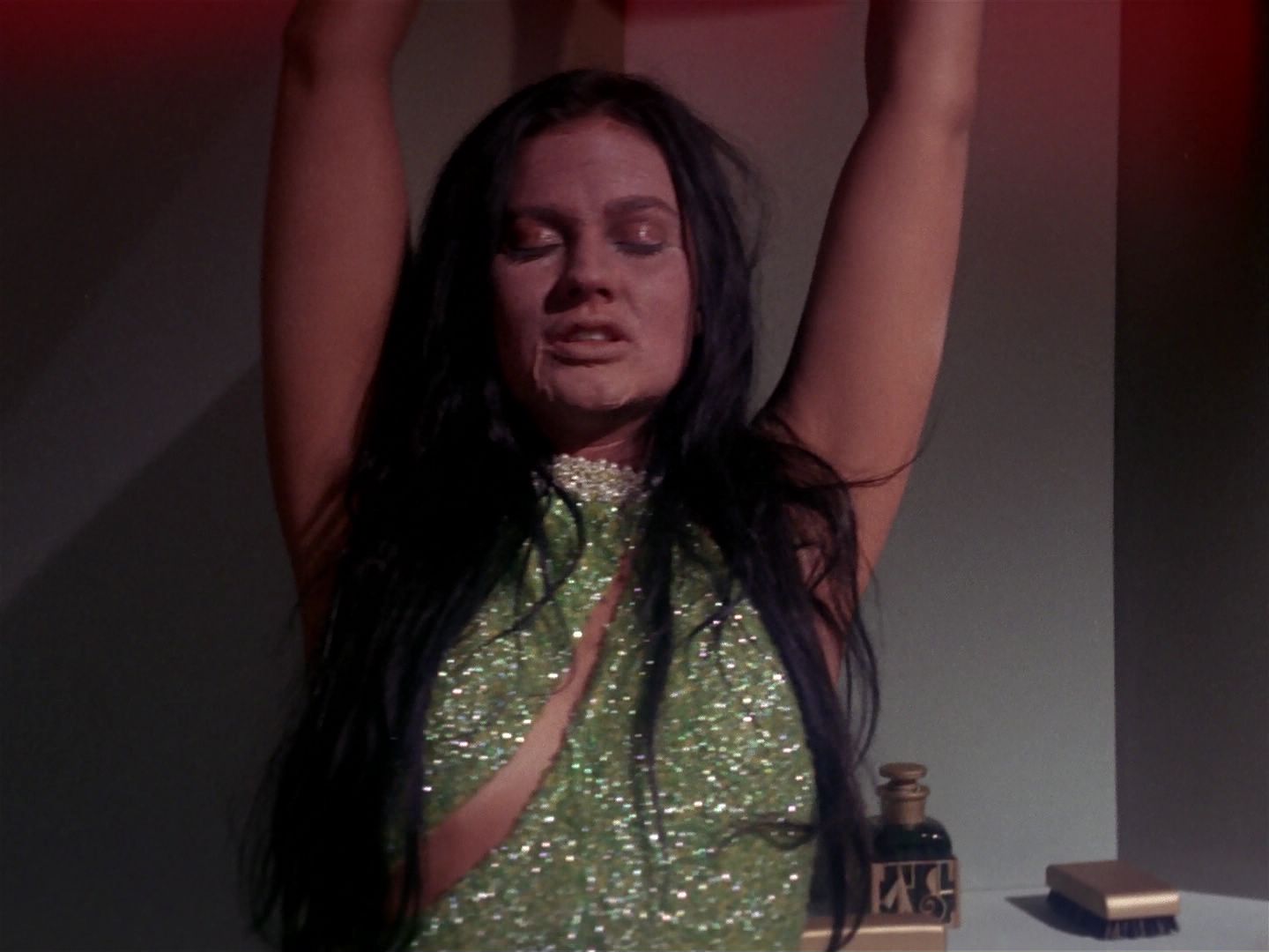 ariane179254_StarTrek_1x06_MuddsWomen_2191.jpg