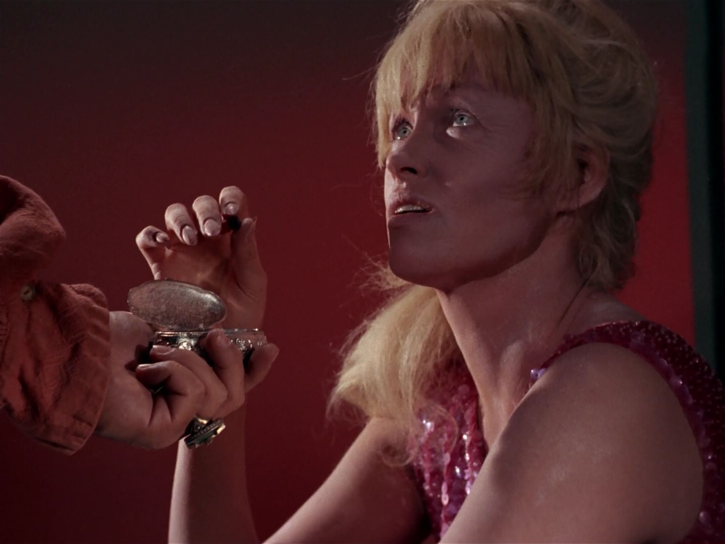 ariane179254_StarTrek_1x06_MuddsWomen_2211.jpg