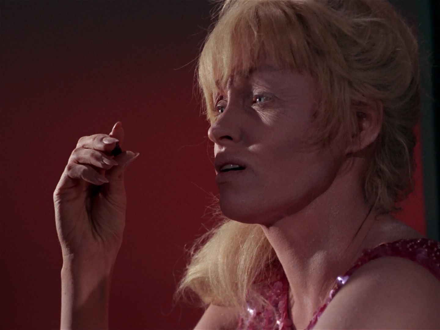 ariane179254_StarTrek_1x06_MuddsWomen_2214.jpg