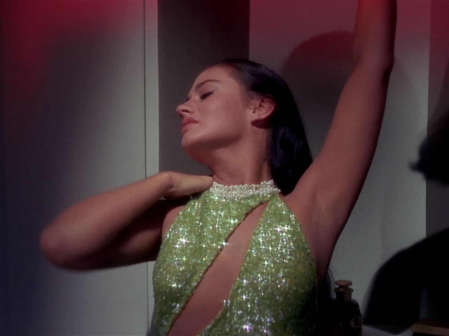 ariane179254_StarTrek_1x06_MuddsWomen_2223.jpg