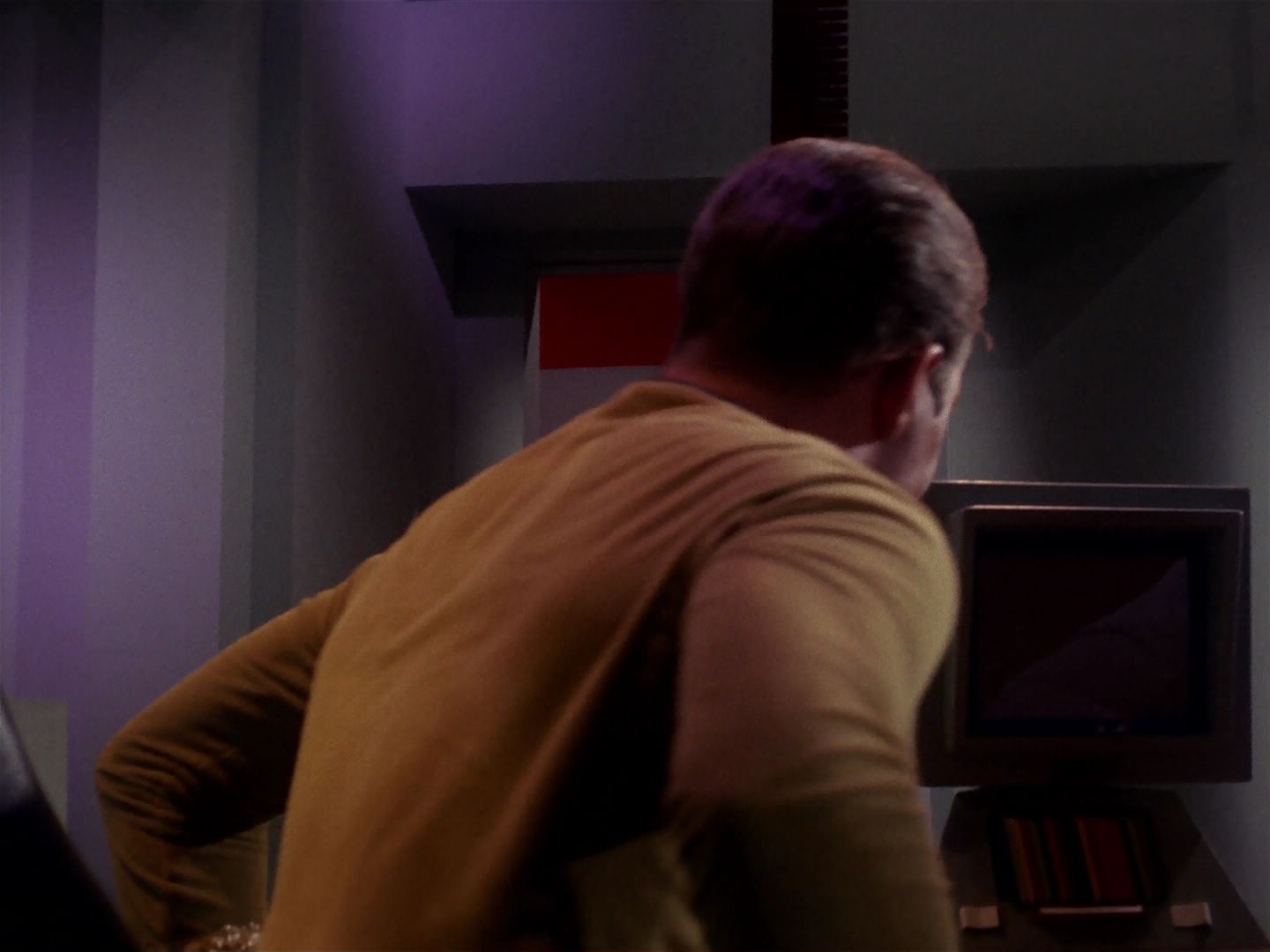 ariane179254_StarTrek_1x06_MuddsWomen_2273.jpg