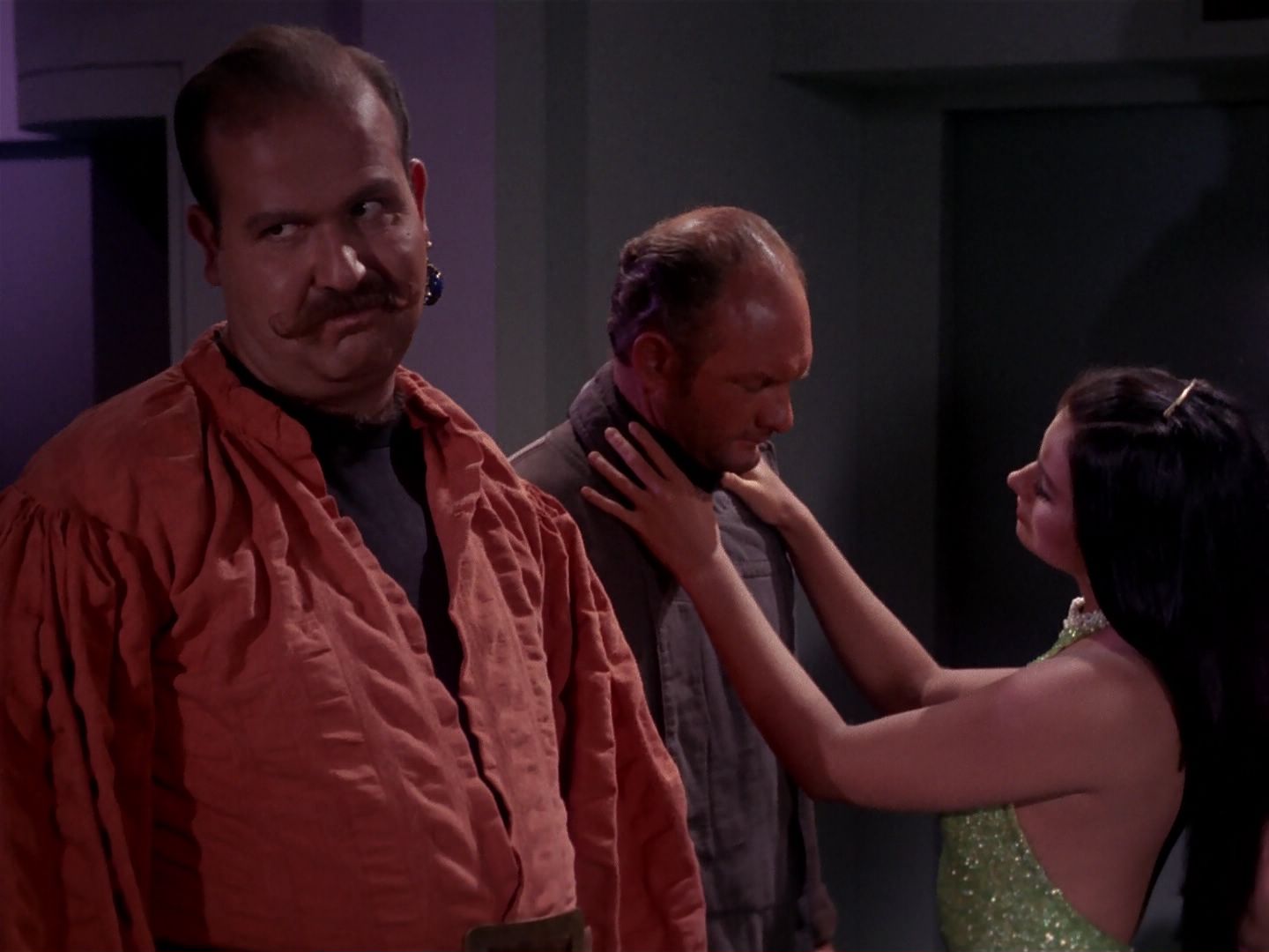 ariane179254_StarTrek_1x06_MuddsWomen_2395.jpg