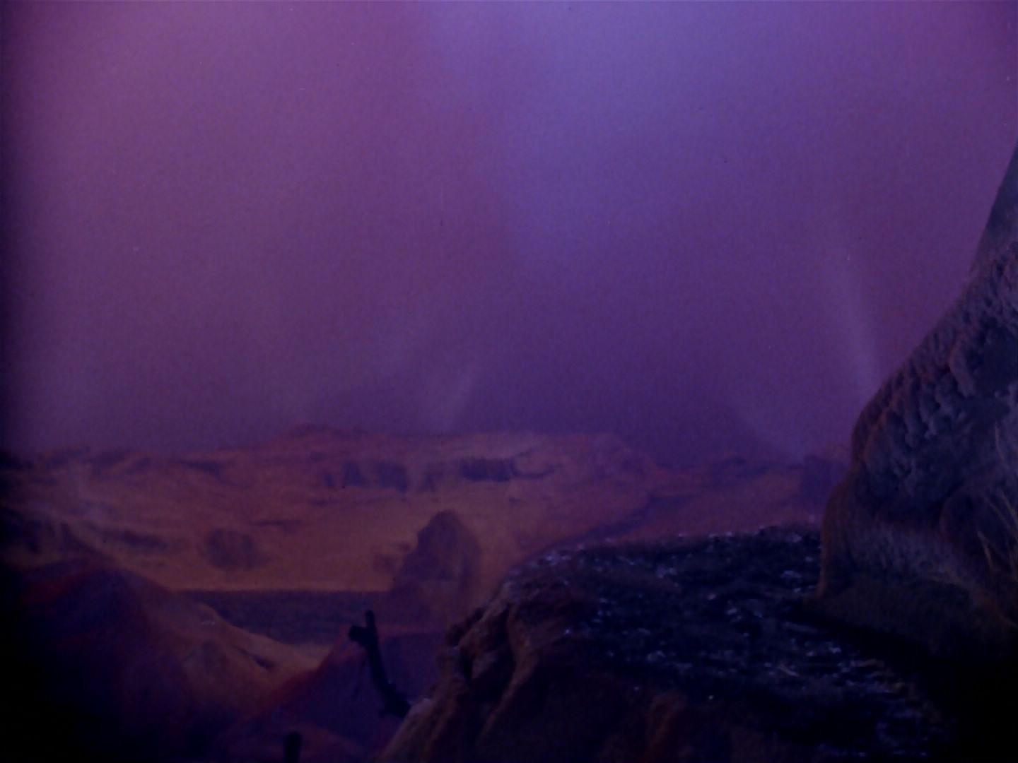 ariane179254_StarTrek_1x06_MuddsWomen_2420.jpg
