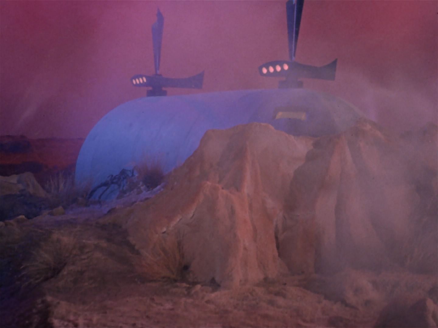 ariane179254_StarTrek_1x06_MuddsWomen_2434.jpg