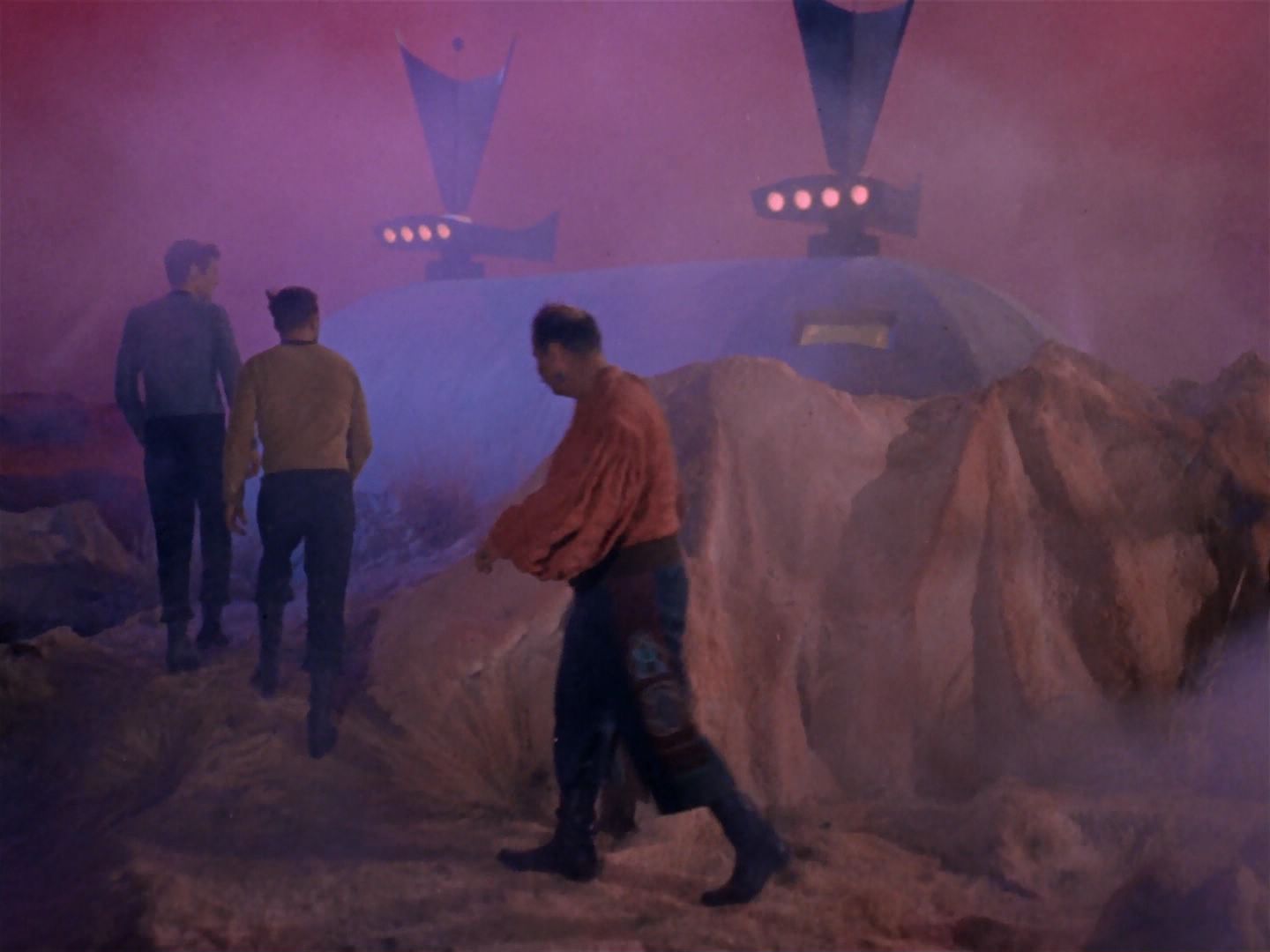 ariane179254_StarTrek_1x06_MuddsWomen_2452.jpg