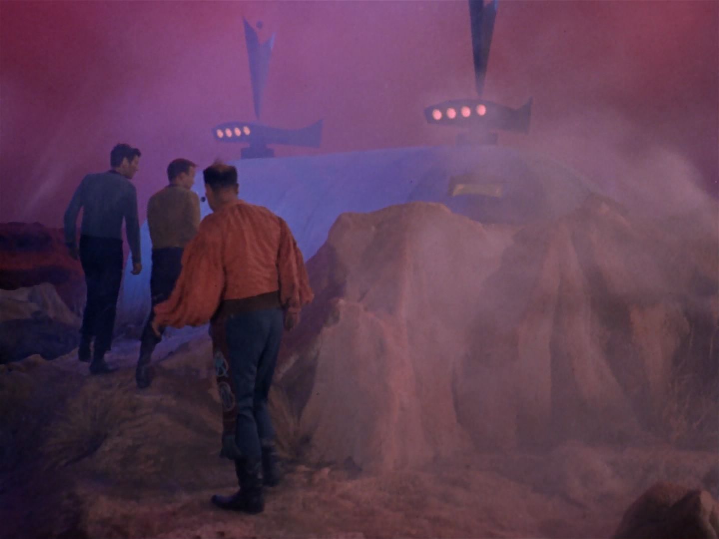 ariane179254_StarTrek_1x06_MuddsWomen_2453.jpg