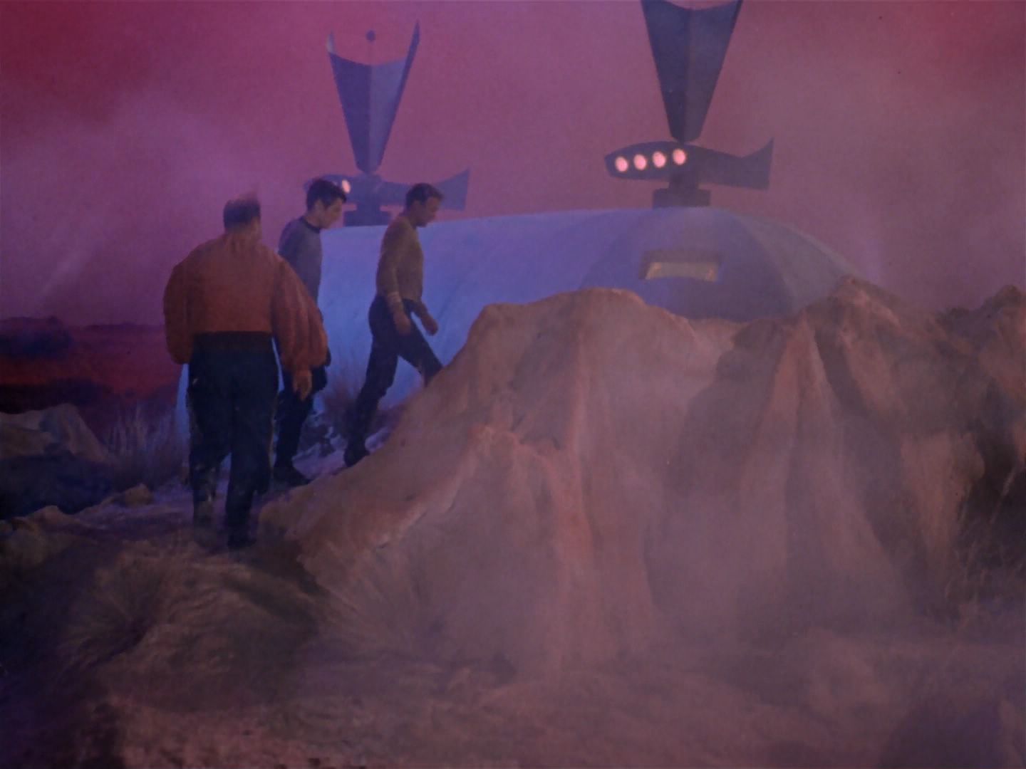 ariane179254_StarTrek_1x06_MuddsWomen_2455.jpg