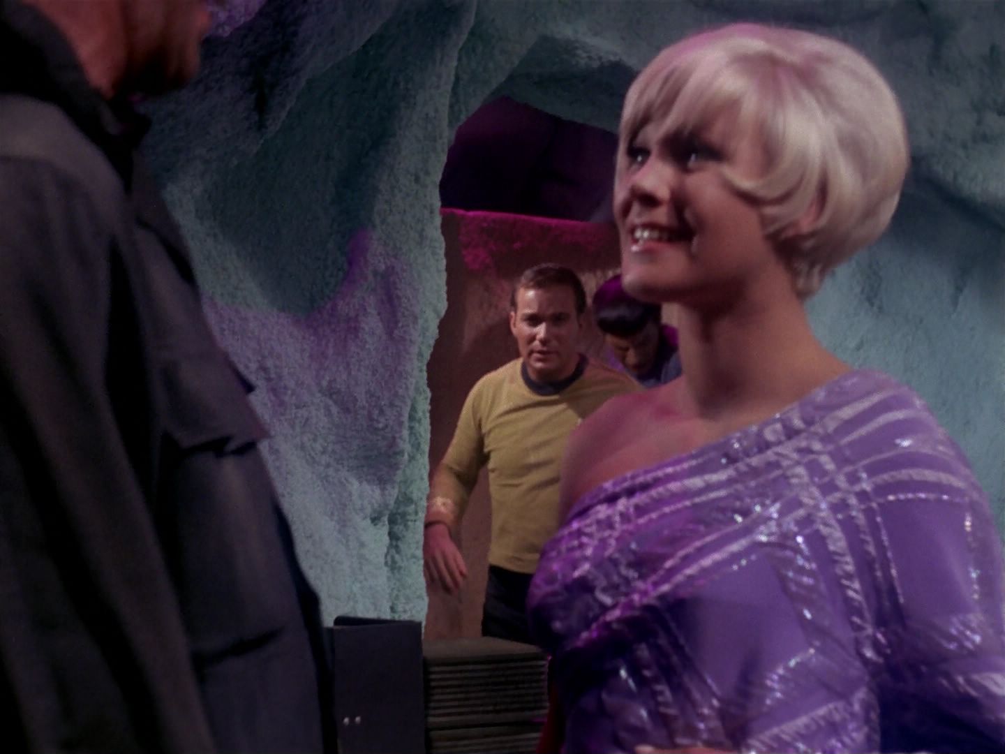 ariane179254_StarTrek_1x06_MuddsWomen_2467.jpg