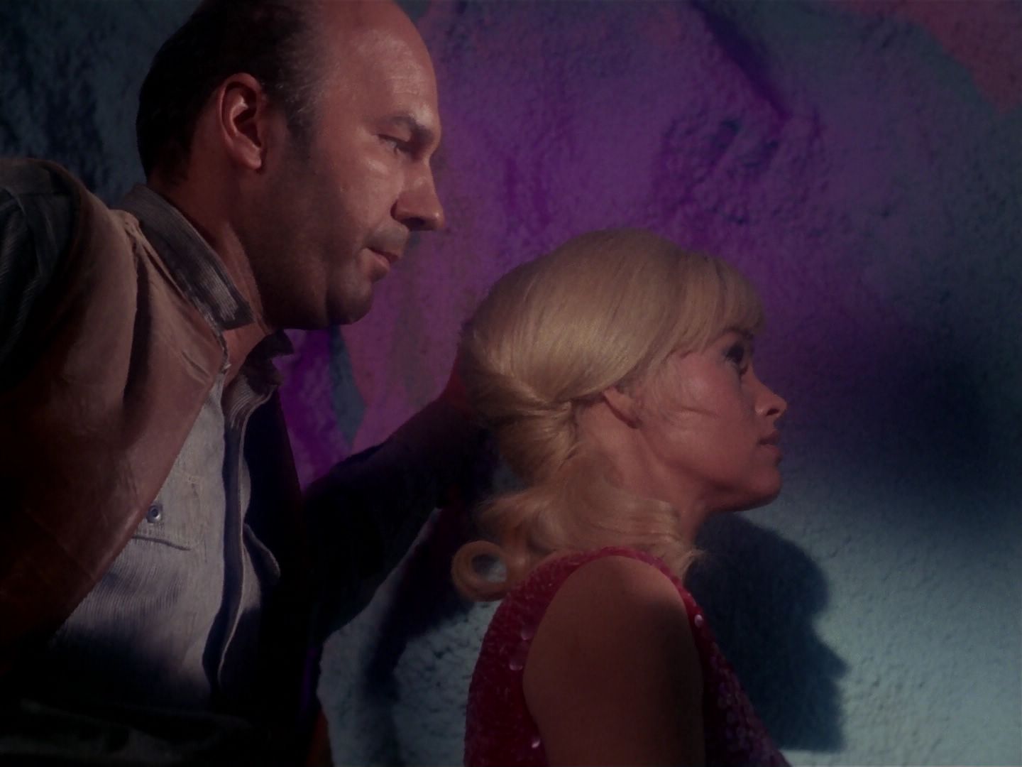 ariane179254_StarTrek_1x06_MuddsWomen_2526.jpg
