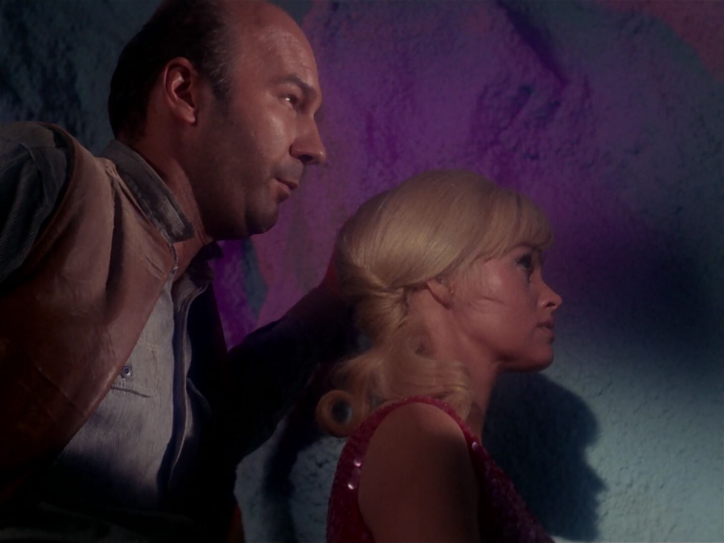 ariane179254_StarTrek_1x06_MuddsWomen_2536.jpg