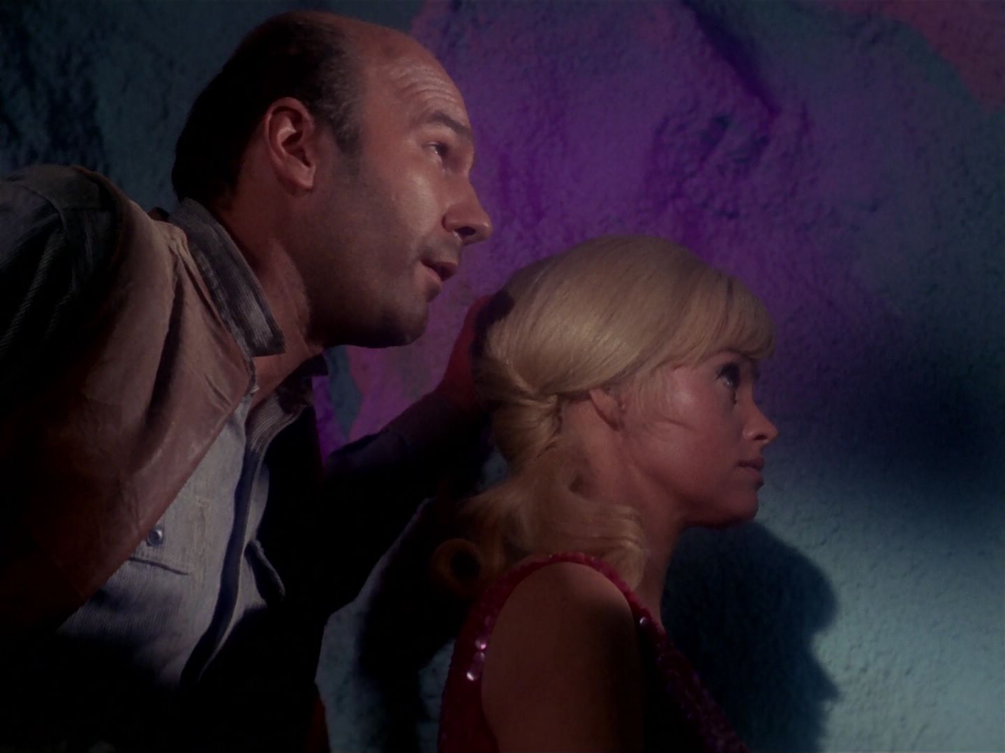 ariane179254_StarTrek_1x06_MuddsWomen_2545.jpg