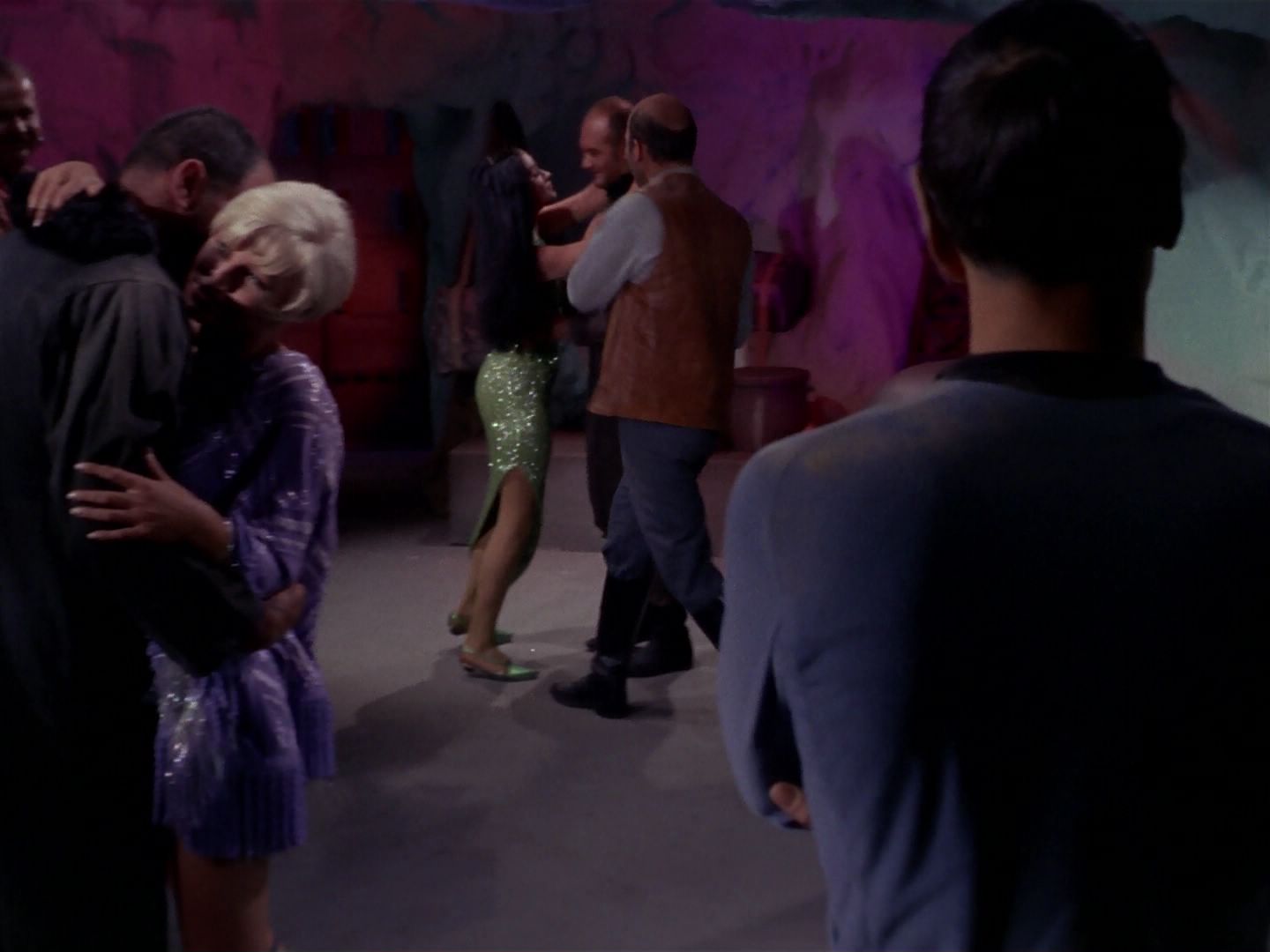 ariane179254_StarTrek_1x06_MuddsWomen_2593.jpg