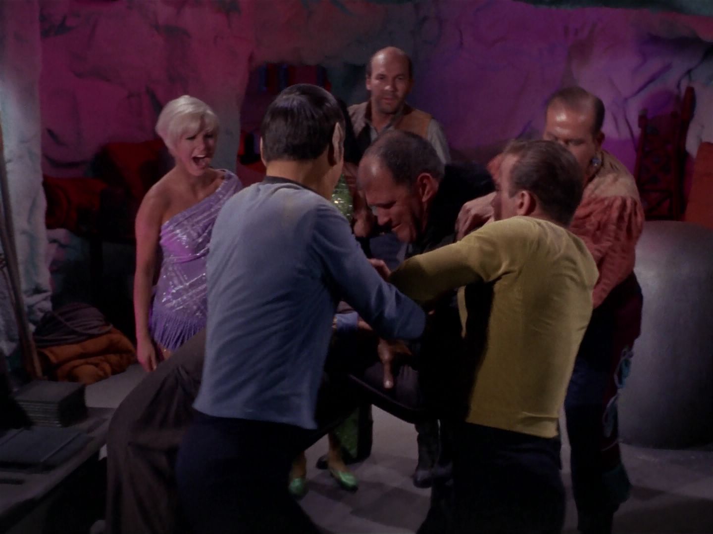 ariane179254_StarTrek_1x06_MuddsWomen_2629.jpg