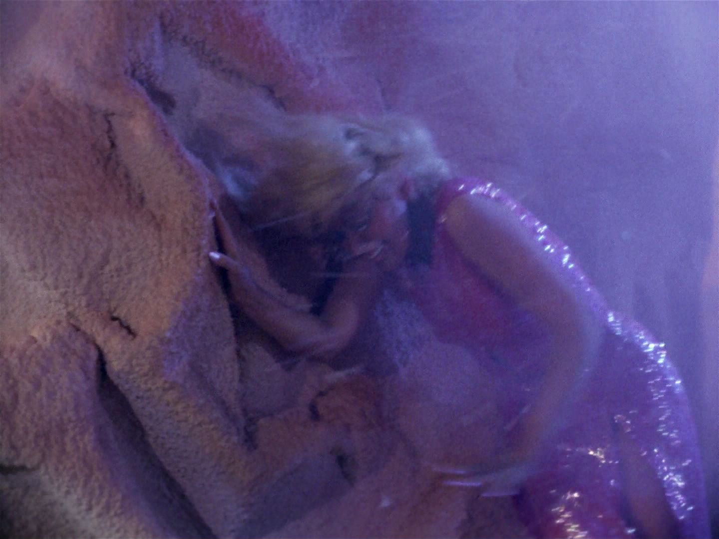ariane179254_StarTrek_1x06_MuddsWomen_2667.jpg