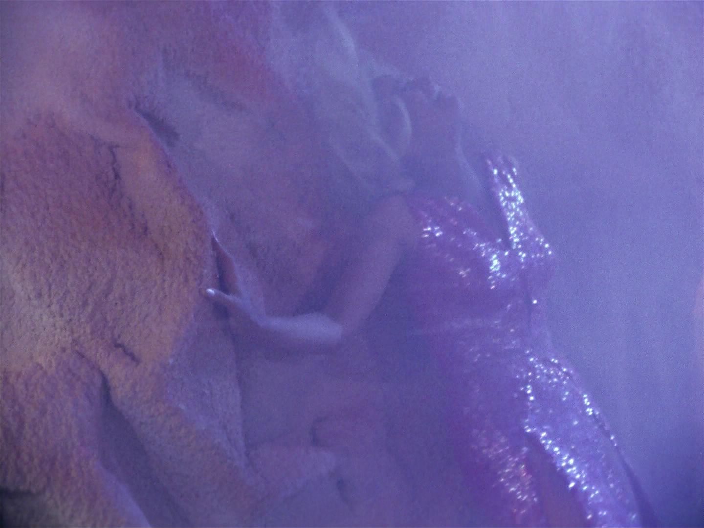 ariane179254_StarTrek_1x06_MuddsWomen_2669.jpg