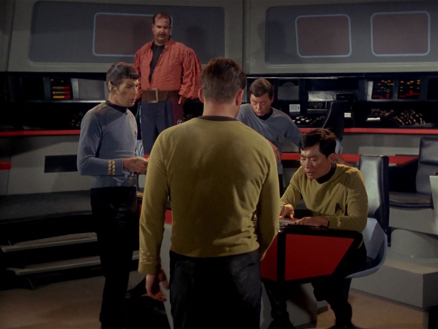 ariane179254_StarTrek_1x06_MuddsWomen_2759.jpg