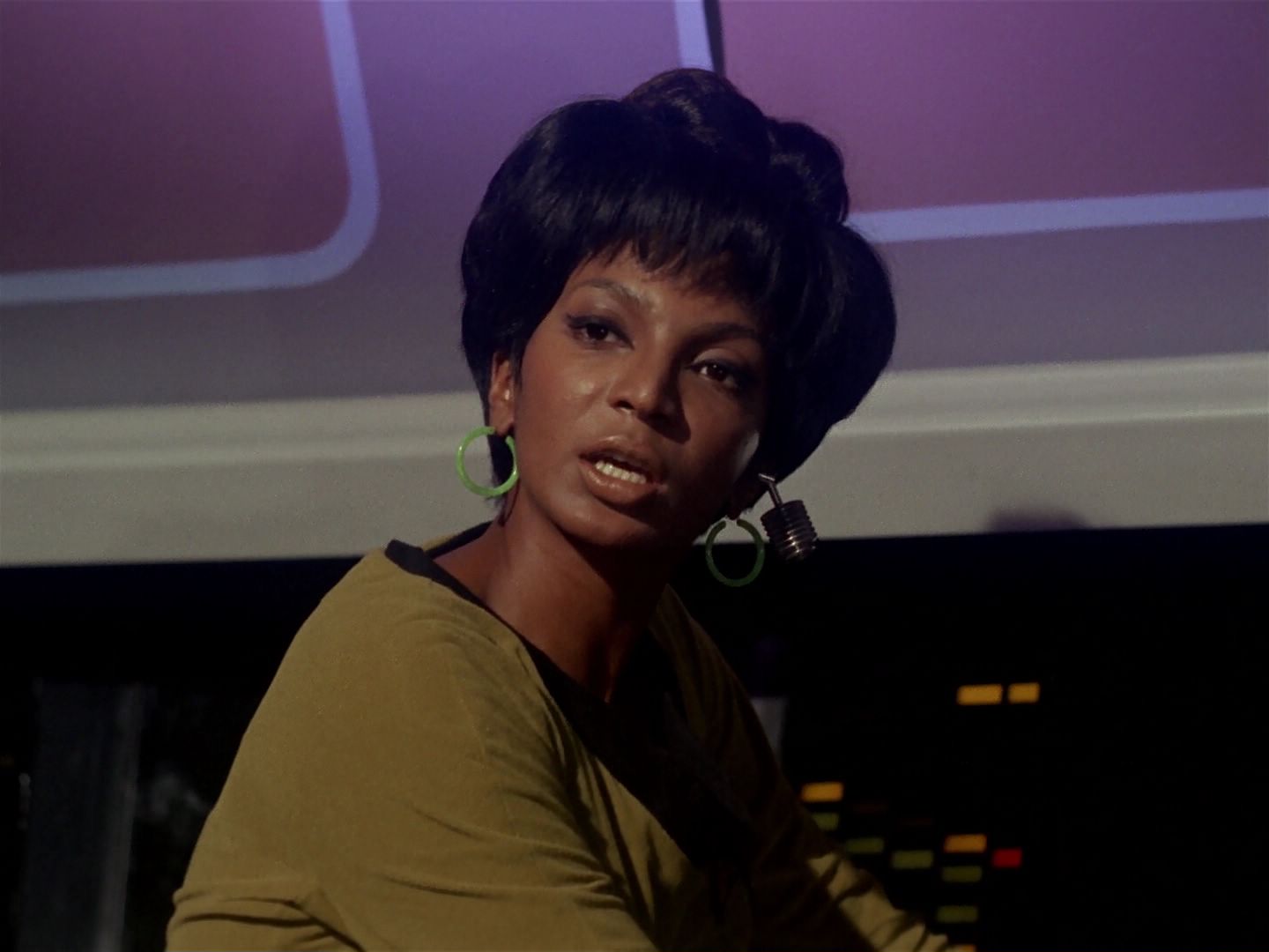 ariane179254_StarTrek_1x06_MuddsWomen_2782.jpg