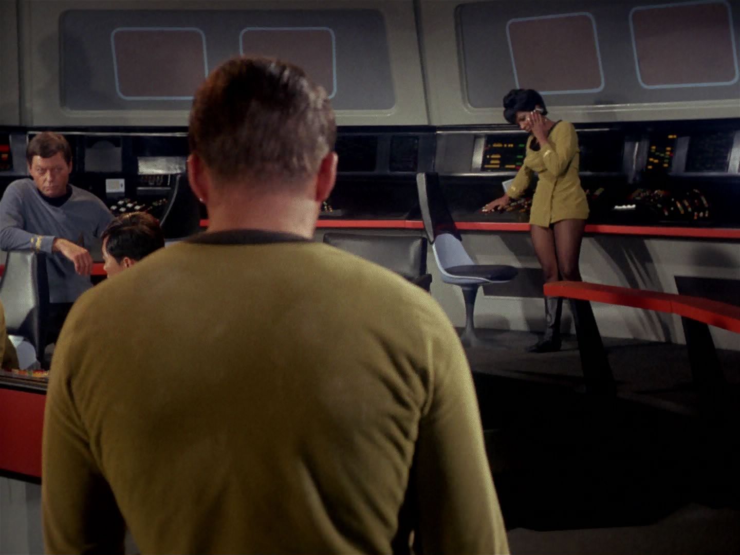 ariane179254_StarTrek_1x06_MuddsWomen_2792.jpg