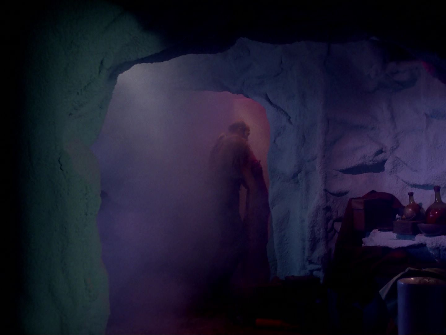 ariane179254_StarTrek_1x06_MuddsWomen_2823.jpg