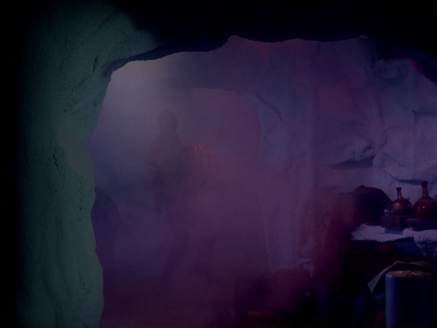 ariane179254_StarTrek_1x06_MuddsWomen_2830.jpg