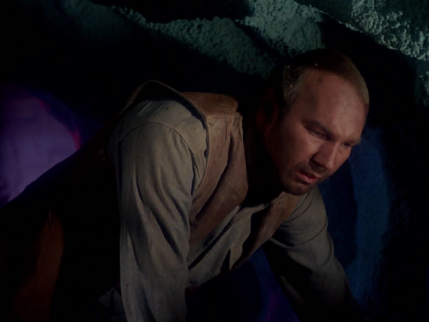 ariane179254_StarTrek_1x06_MuddsWomen_2847.jpg