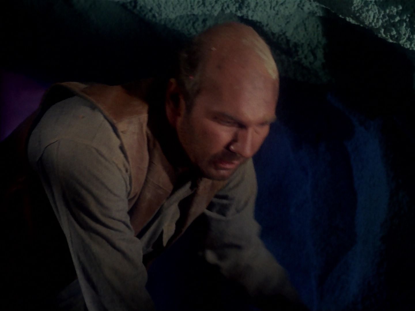 ariane179254_StarTrek_1x06_MuddsWomen_2849.jpg
