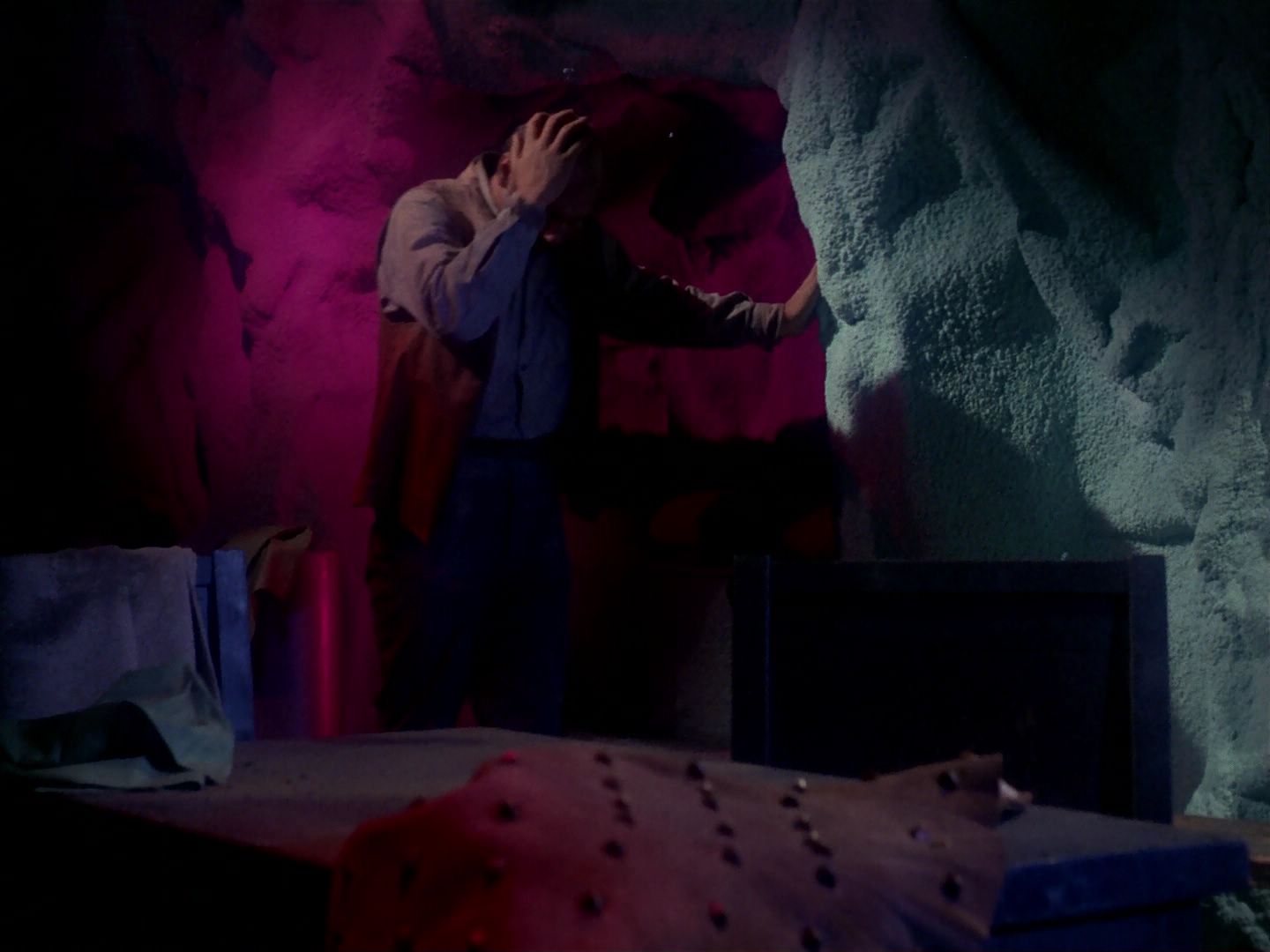 ariane179254_StarTrek_1x06_MuddsWomen_2856.jpg