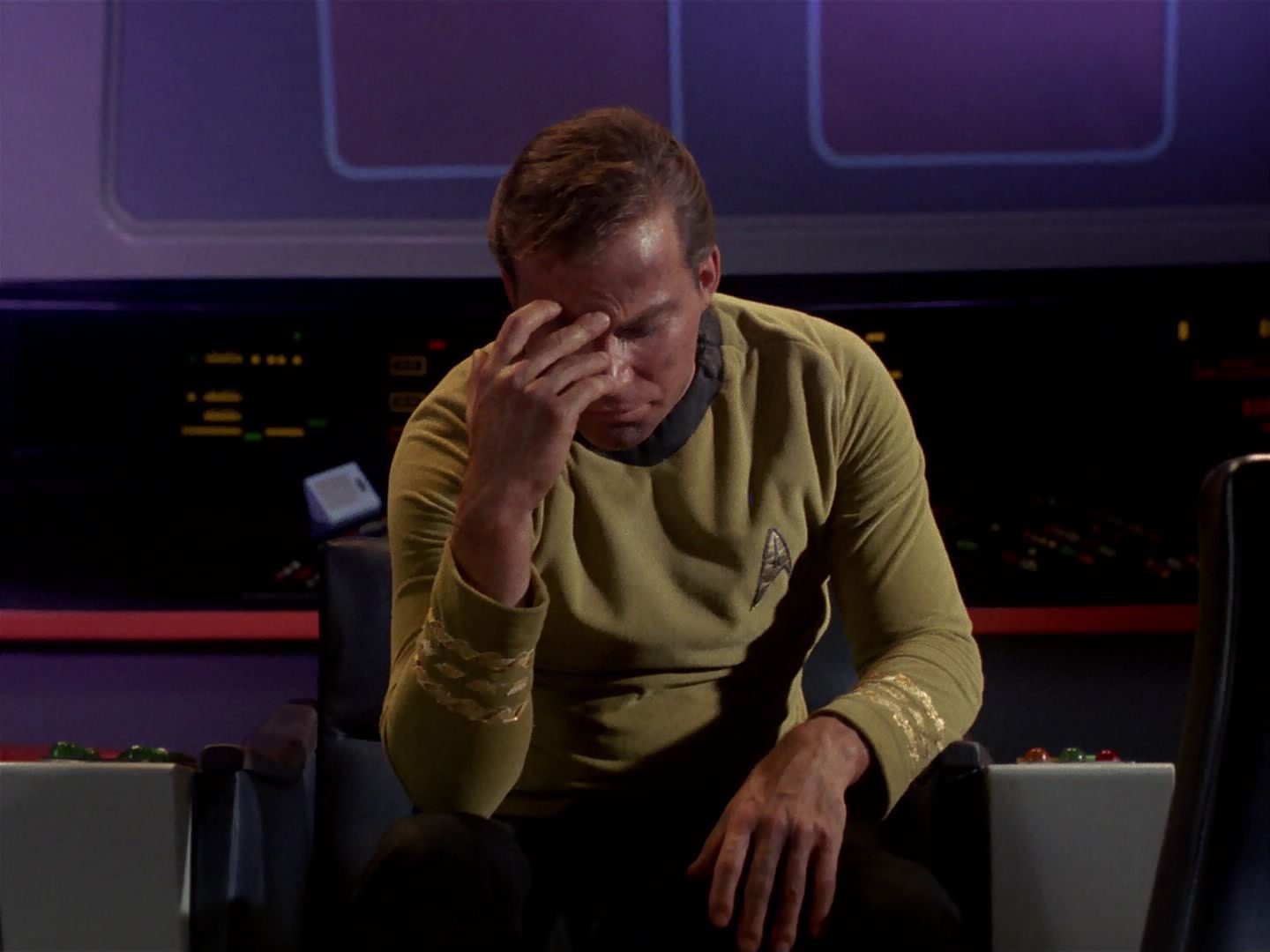 ariane179254_StarTrek_1x06_MuddsWomen_2876.jpg
