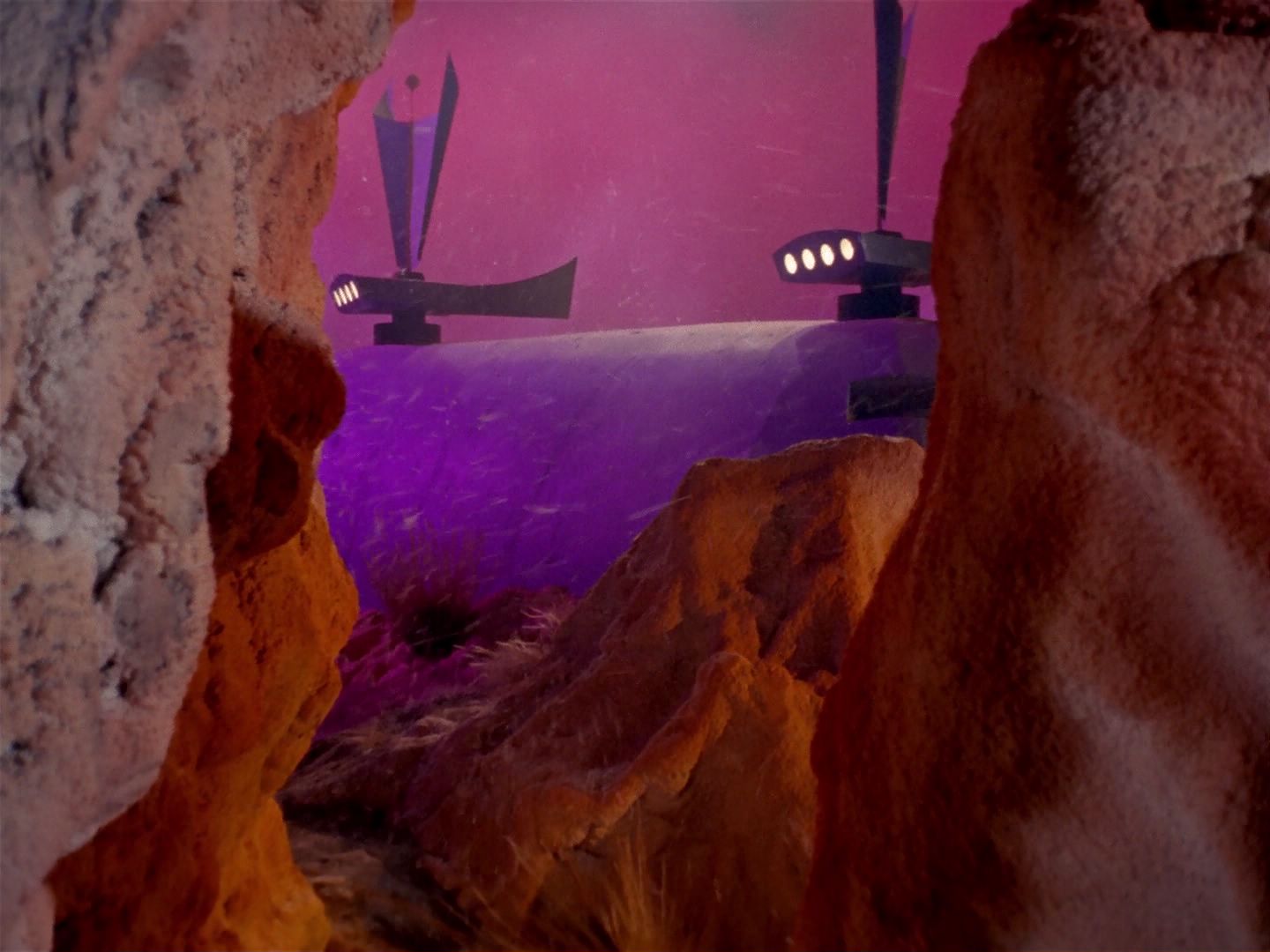 ariane179254_StarTrek_1x06_MuddsWomen_2908.jpg