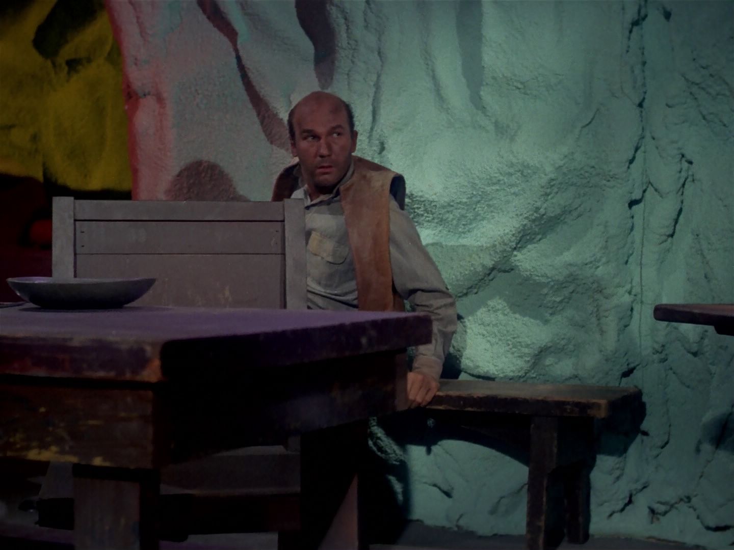 ariane179254_StarTrek_1x06_MuddsWomen_2925.jpg