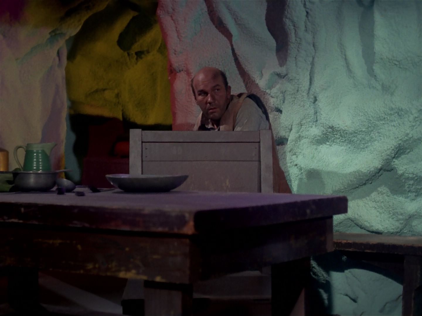 ariane179254_StarTrek_1x06_MuddsWomen_2933.jpg