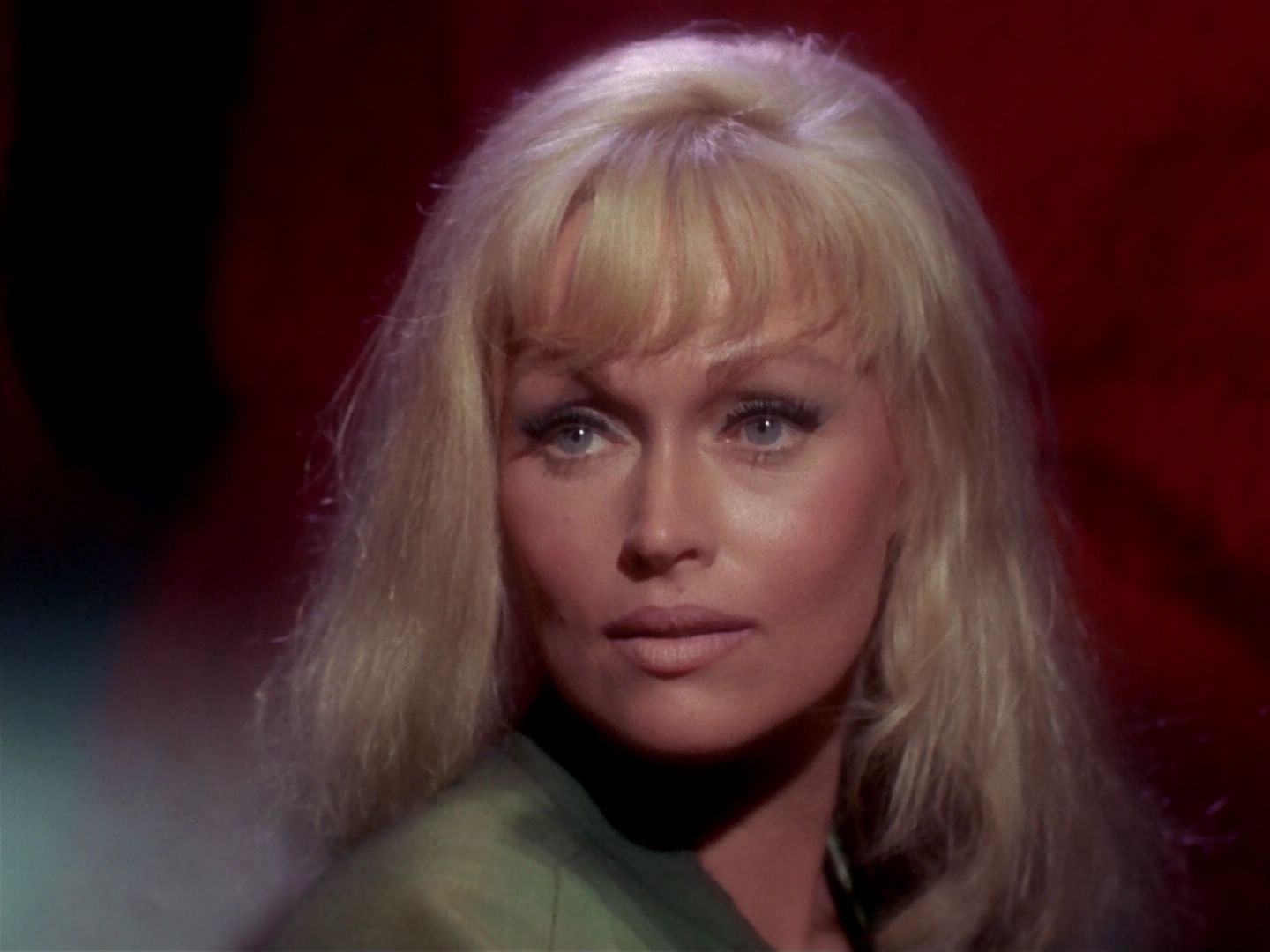 ariane179254_StarTrek_1x06_MuddsWomen_2992.jpg