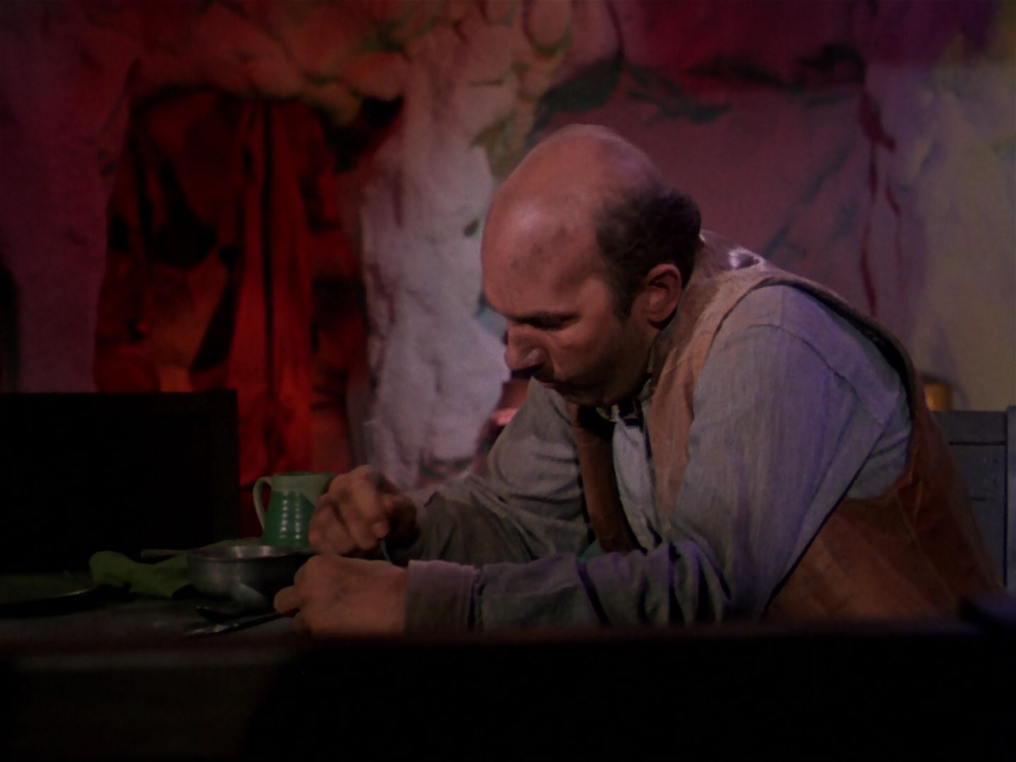 ariane179254_StarTrek_1x06_MuddsWomen_3038.jpg