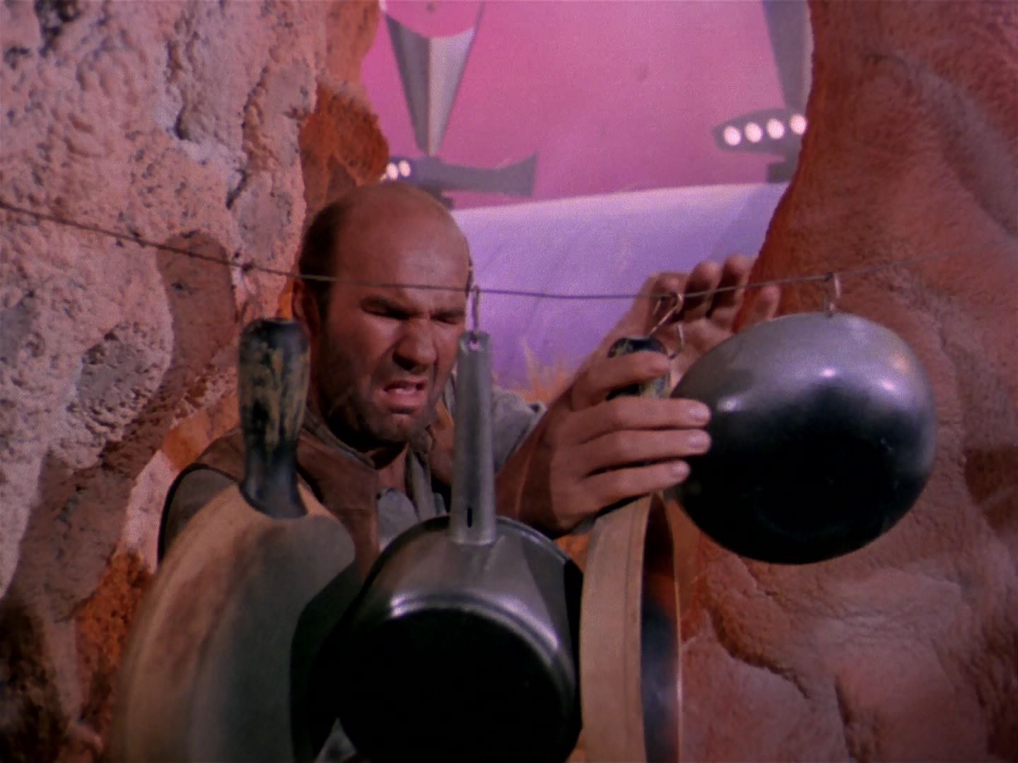 ariane179254_StarTrek_1x06_MuddsWomen_3042.jpg