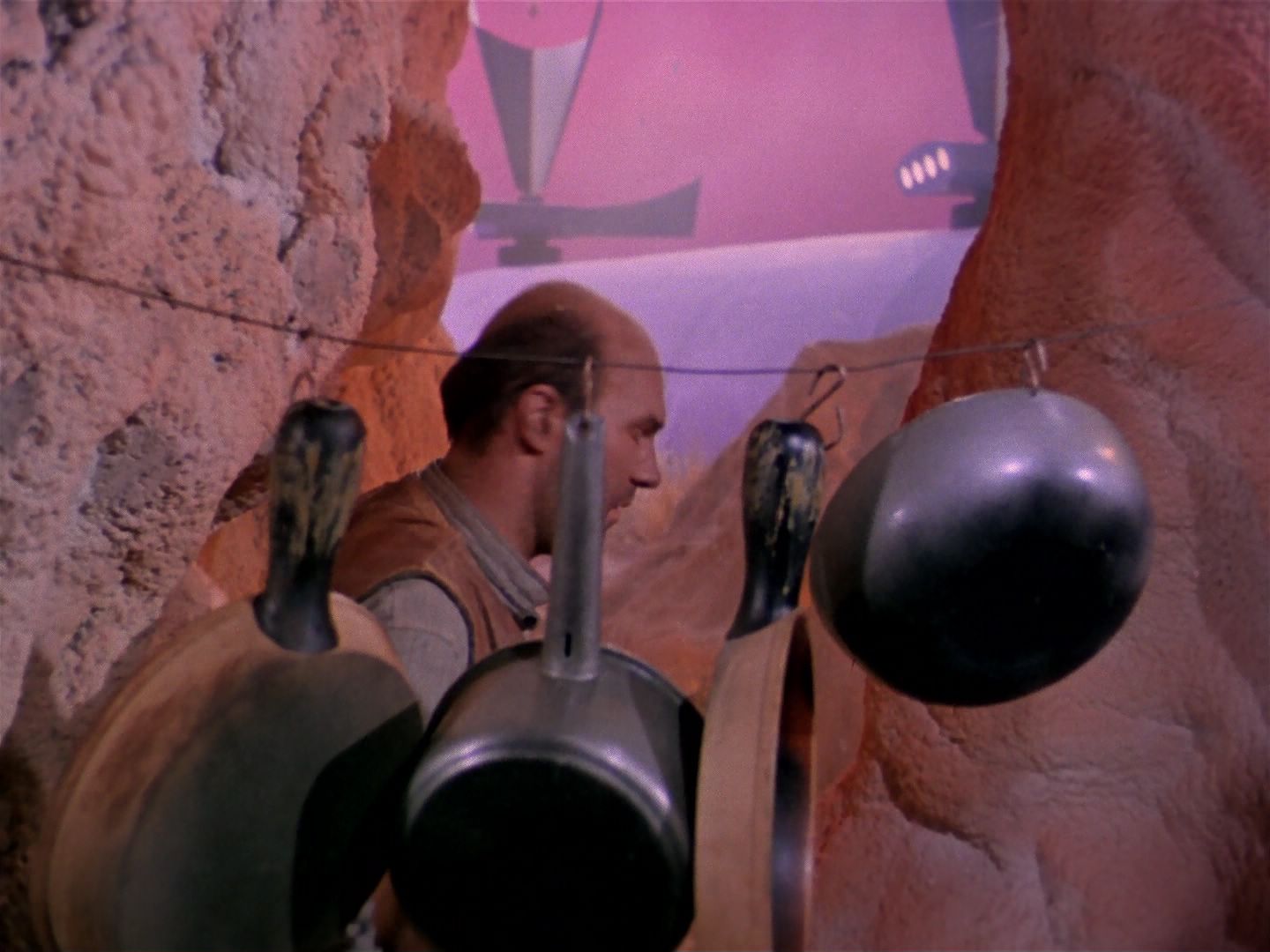 ariane179254_StarTrek_1x06_MuddsWomen_3049.jpg
