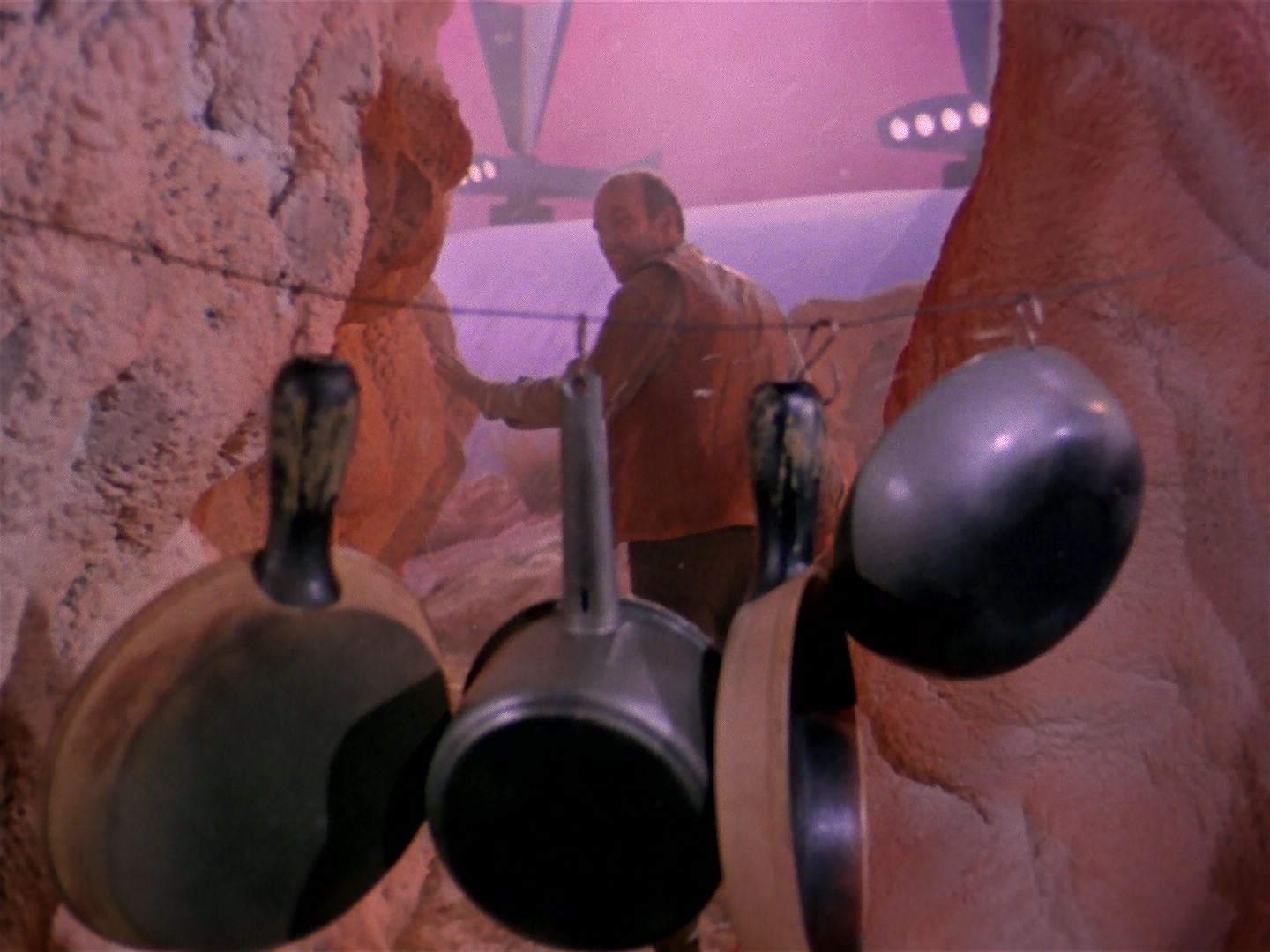 ariane179254_StarTrek_1x06_MuddsWomen_3052.jpg