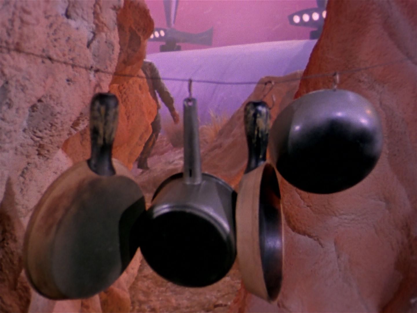 ariane179254_StarTrek_1x06_MuddsWomen_3055.jpg