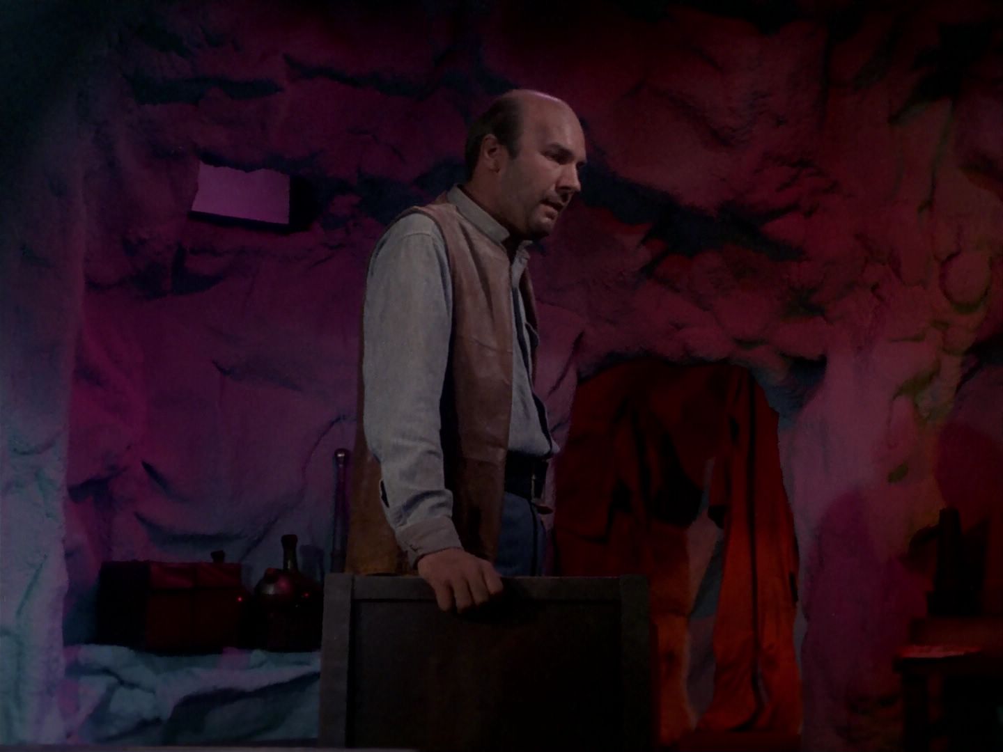 ariane179254_StarTrek_1x06_MuddsWomen_3101.jpg