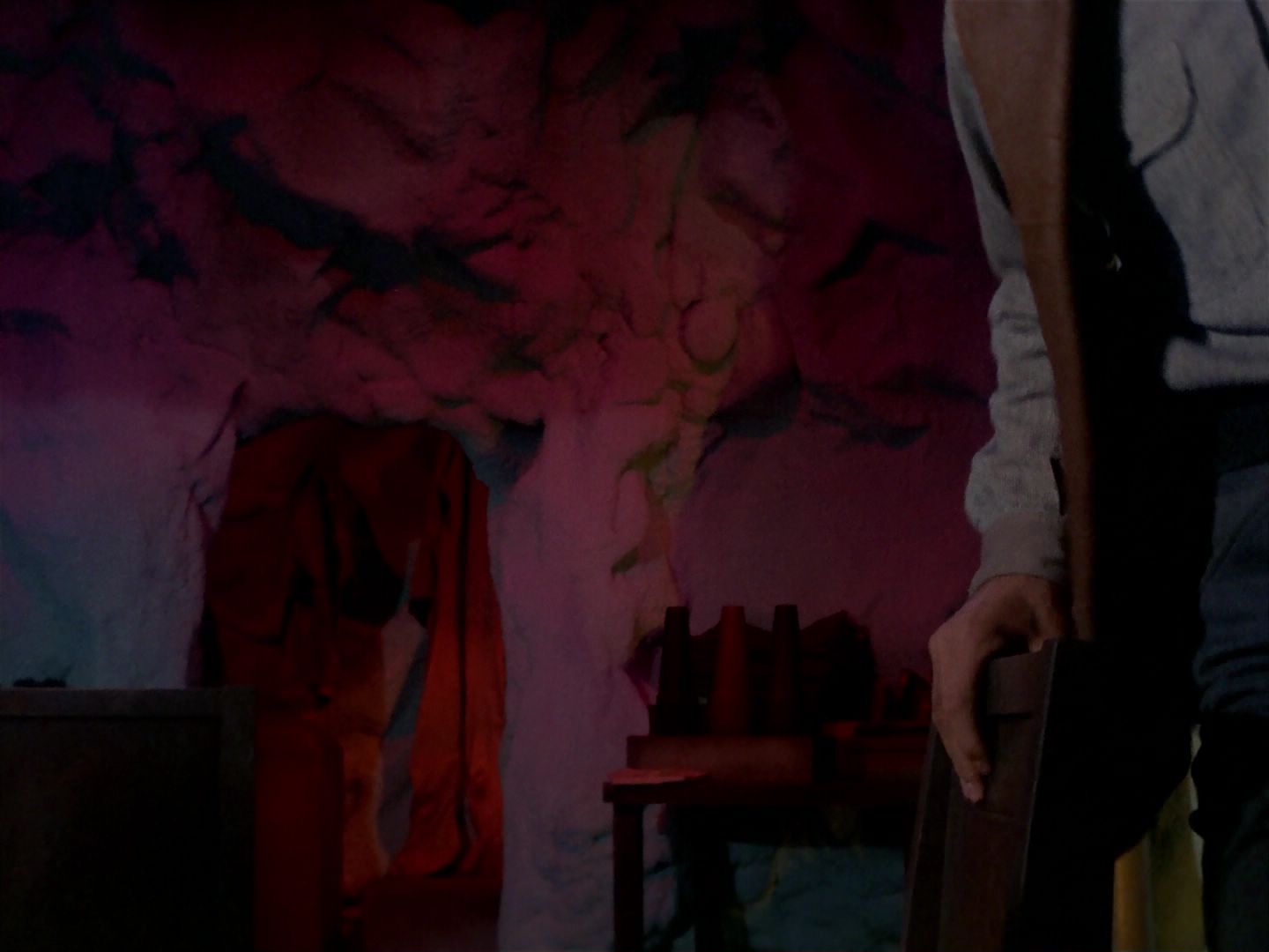 ariane179254_StarTrek_1x06_MuddsWomen_3113.jpg