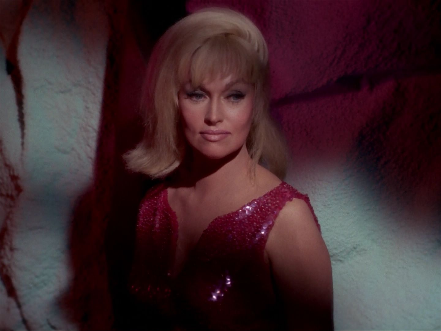 ariane179254_StarTrek_1x06_MuddsWomen_3299.jpg