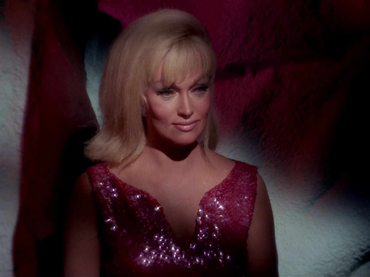 ariane179254_StarTrek_1x06_MuddsWomen_3301.jpg