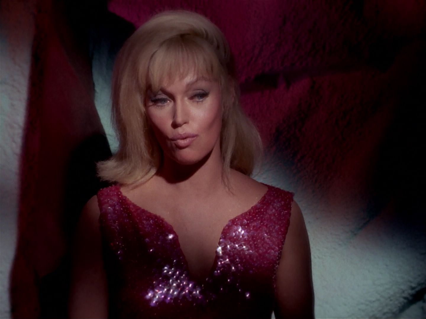 ariane179254_StarTrek_1x06_MuddsWomen_3306.jpg