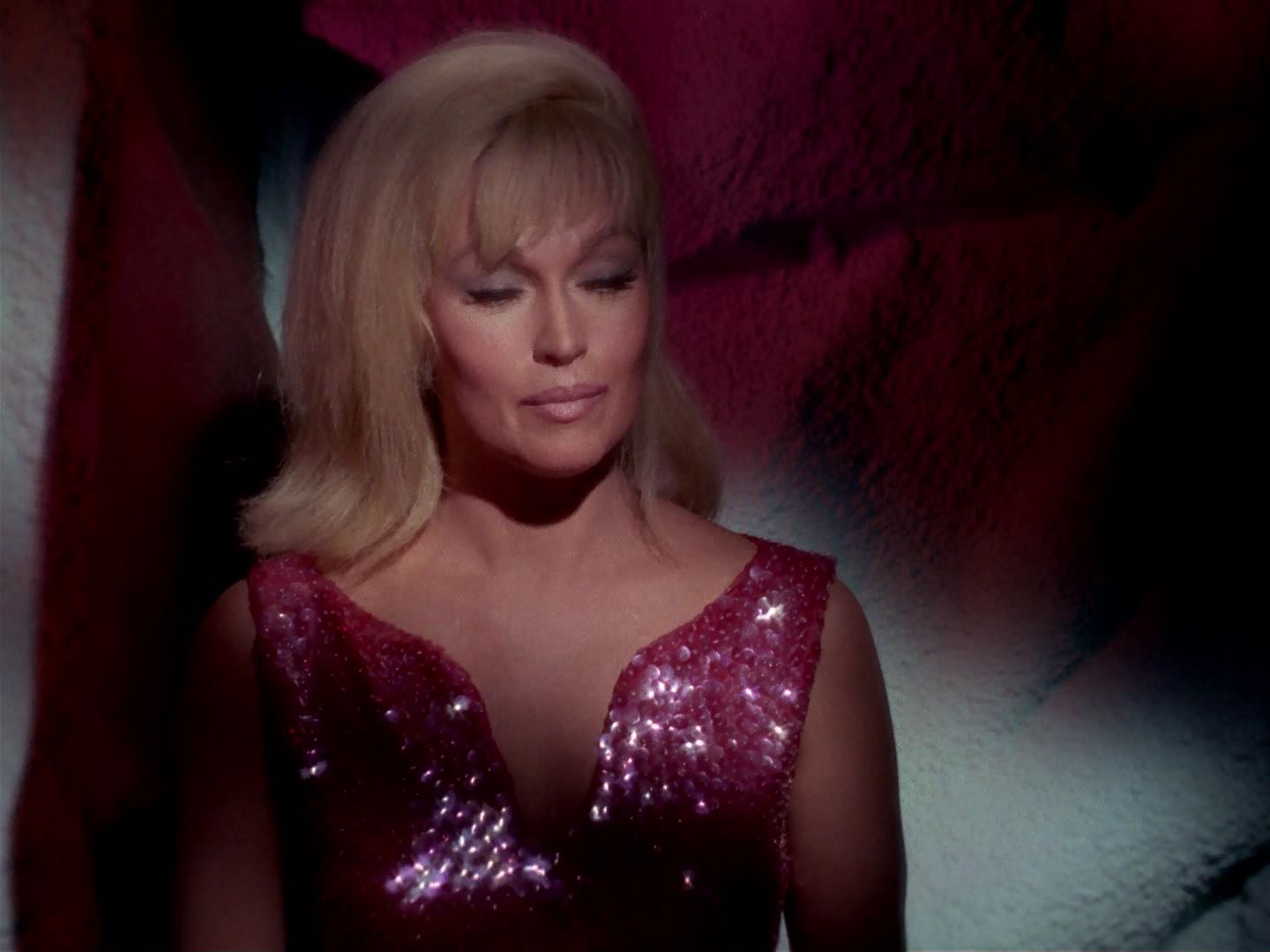 ariane179254_StarTrek_1x06_MuddsWomen_3323.jpg