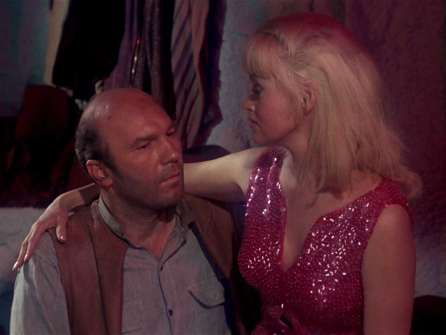 ariane179254_StarTrek_1x06_MuddsWomen_3349.jpg