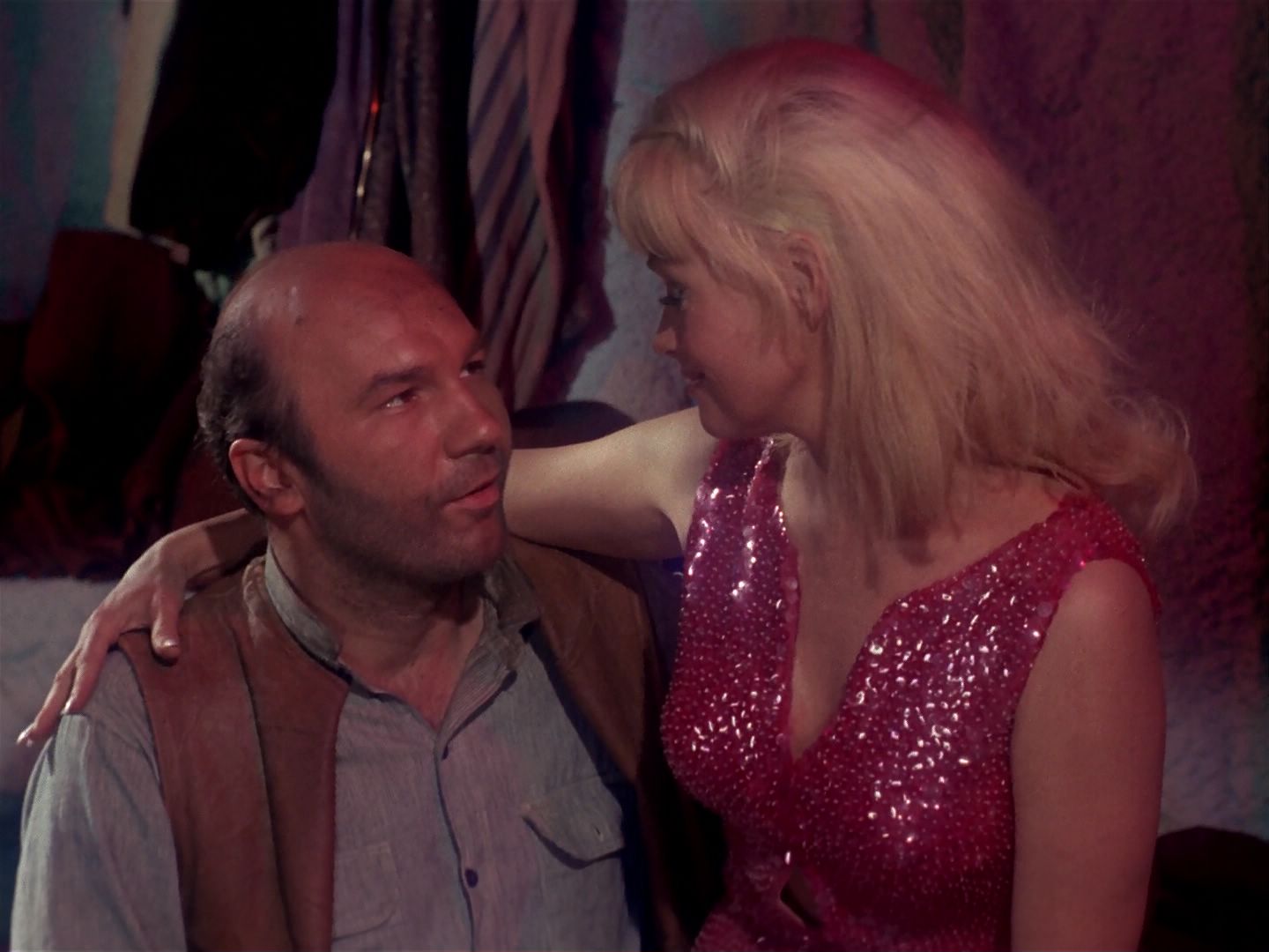 ariane179254_StarTrek_1x06_MuddsWomen_3437.jpg