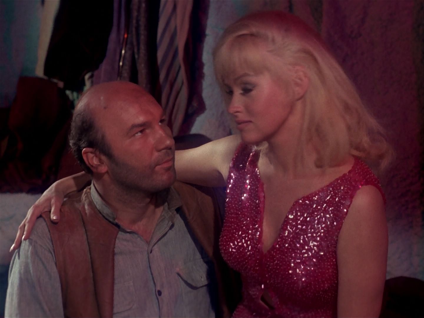 ariane179254_StarTrek_1x06_MuddsWomen_3441.jpg