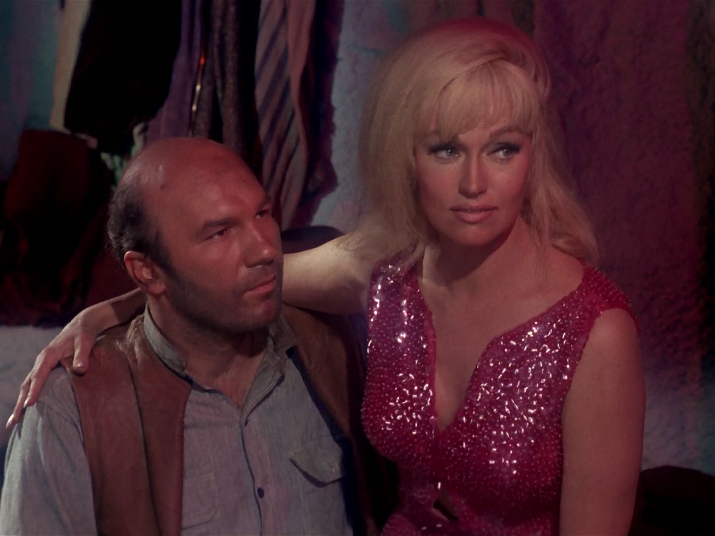 ariane179254_StarTrek_1x06_MuddsWomen_3461.jpg