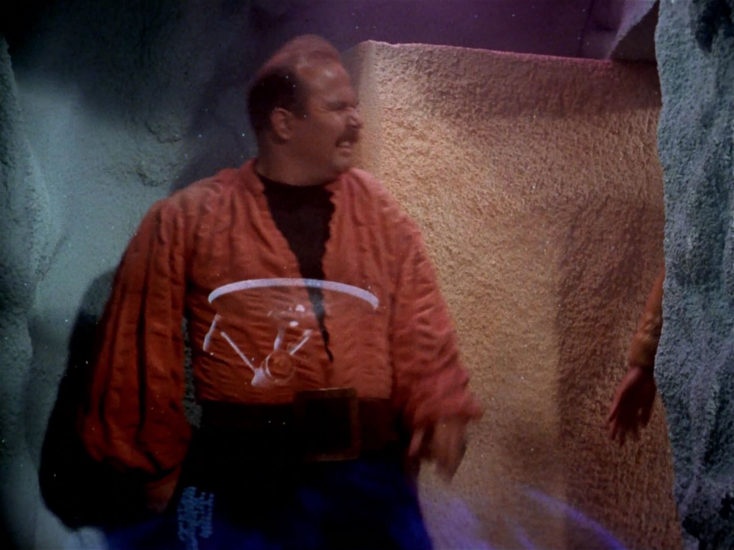 ariane179254_StarTrek_1x06_MuddsWomen_3485.jpg