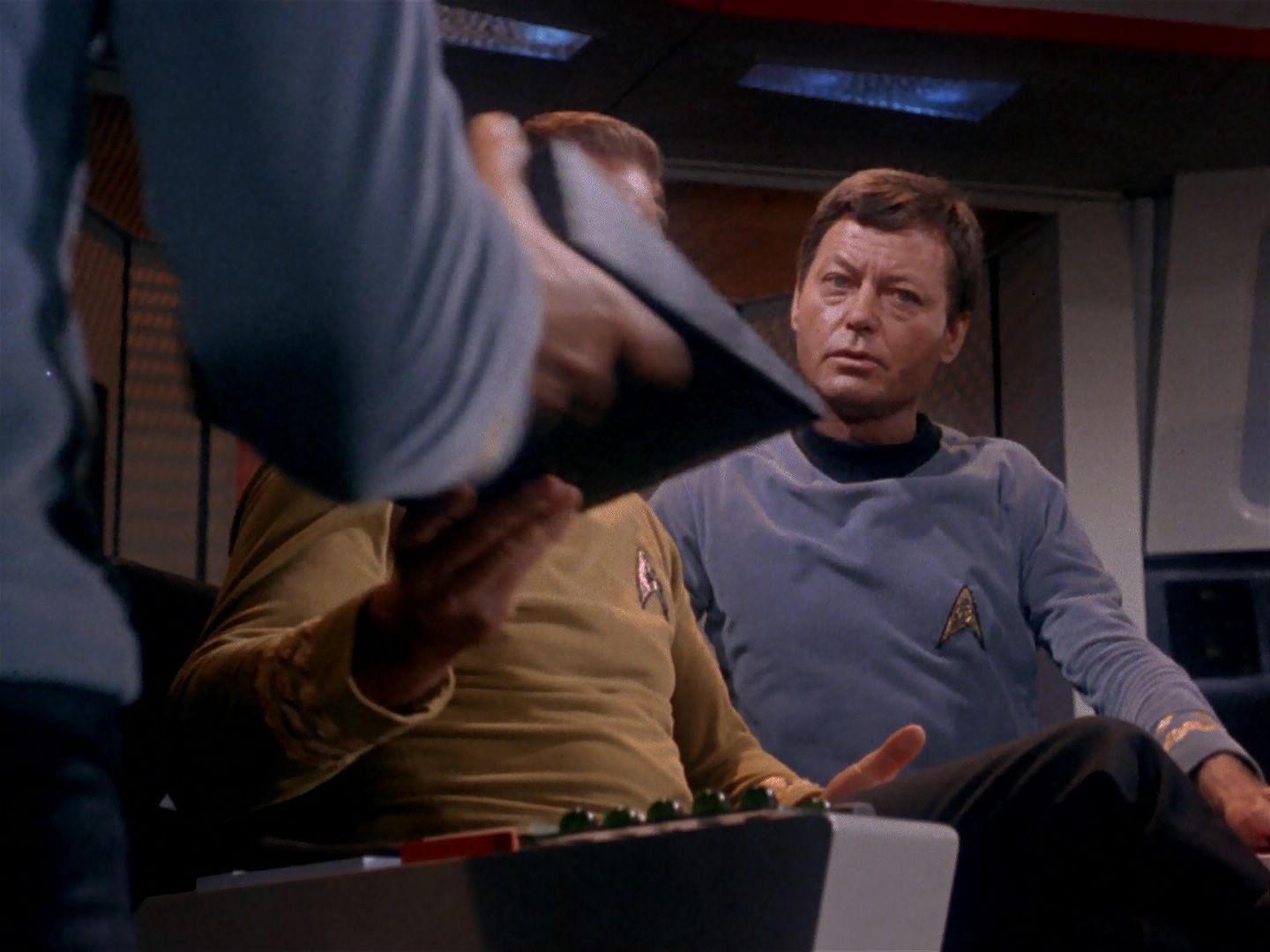 ariane179254_StarTrek_1x06_MuddsWomen_3529.jpg