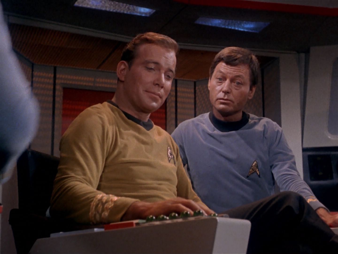 ariane179254_StarTrek_1x06_MuddsWomen_3530.jpg